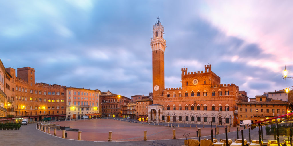 Campo in Siena at sunset