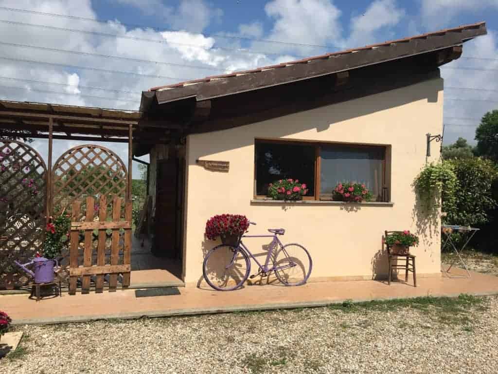 Charming cottage accommodations at the Casale Dinelli