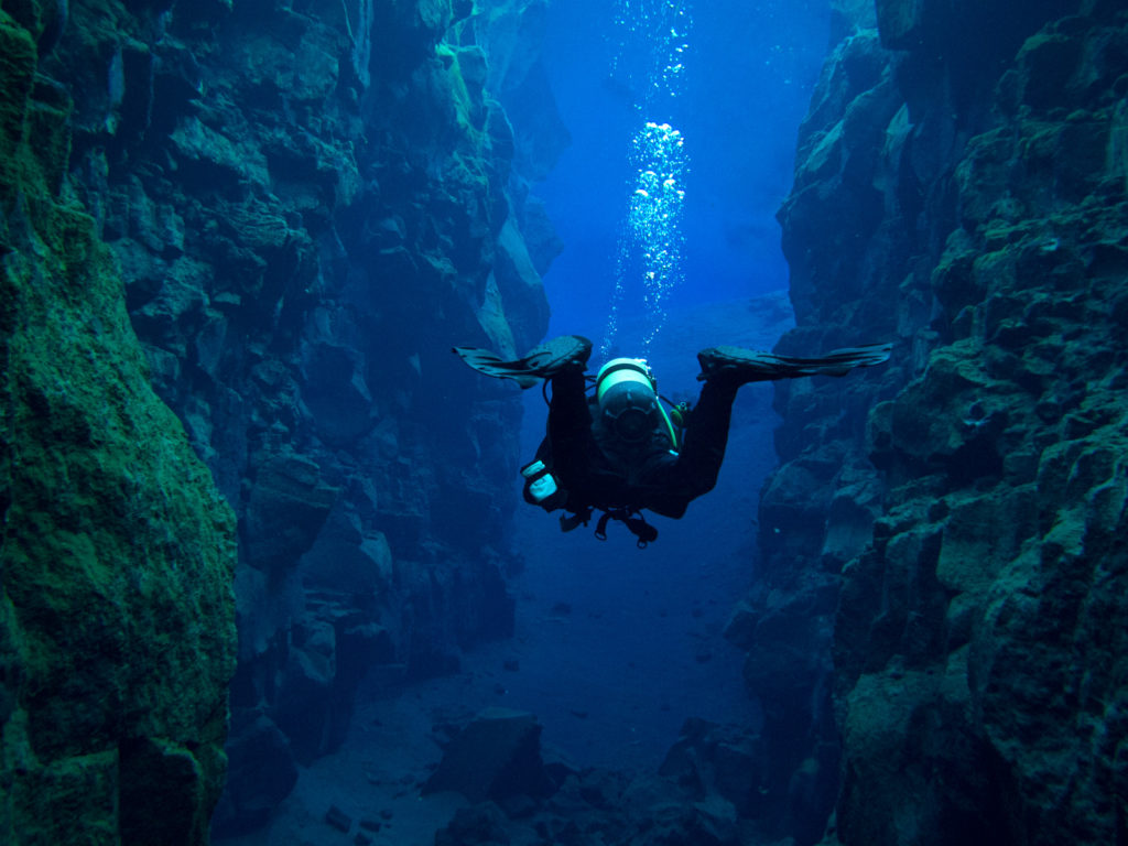 Scuba diving between two continents at Silfra in the Þingvellir National Park 