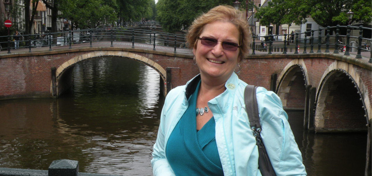 Carol Cram, the Artsy Traveler, in Amsterdam