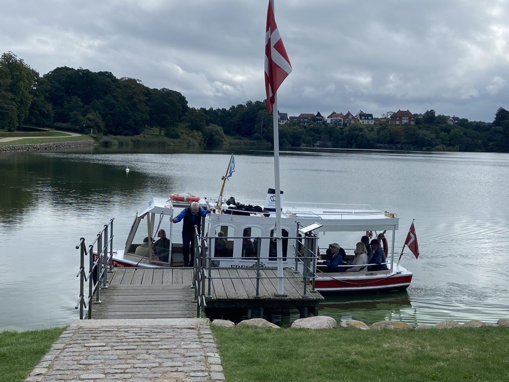 Launch that takes guests across the lake to the town of Hillerød