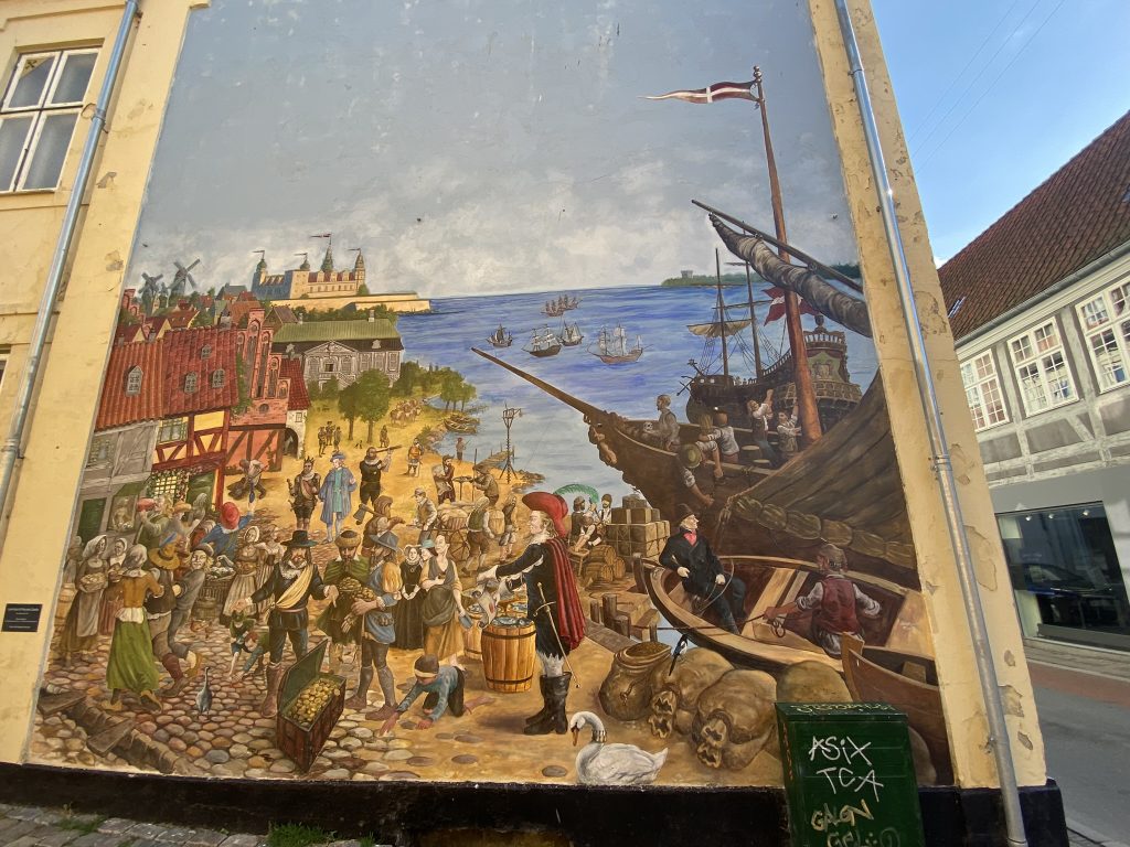 Colorful mural of in Helsingør in the 16th century