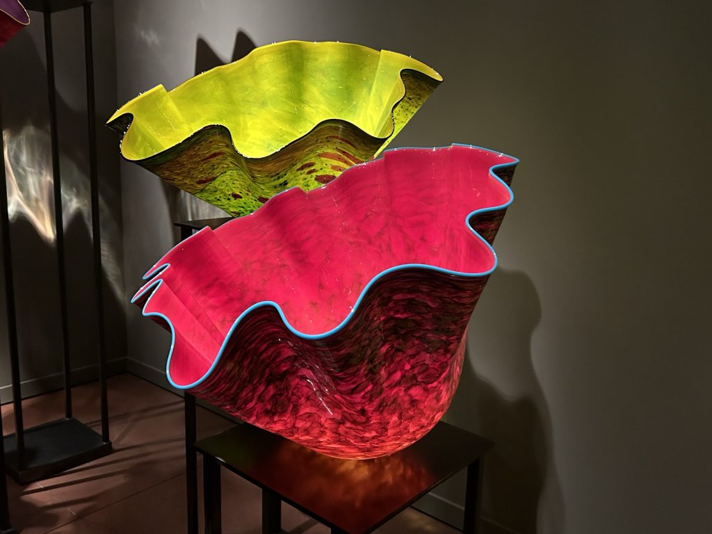 Chihuly macchia - pink and lime green