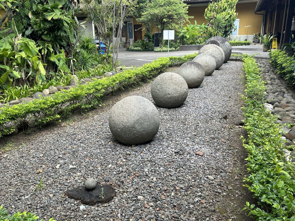 Stone spheres at the National Gallery
