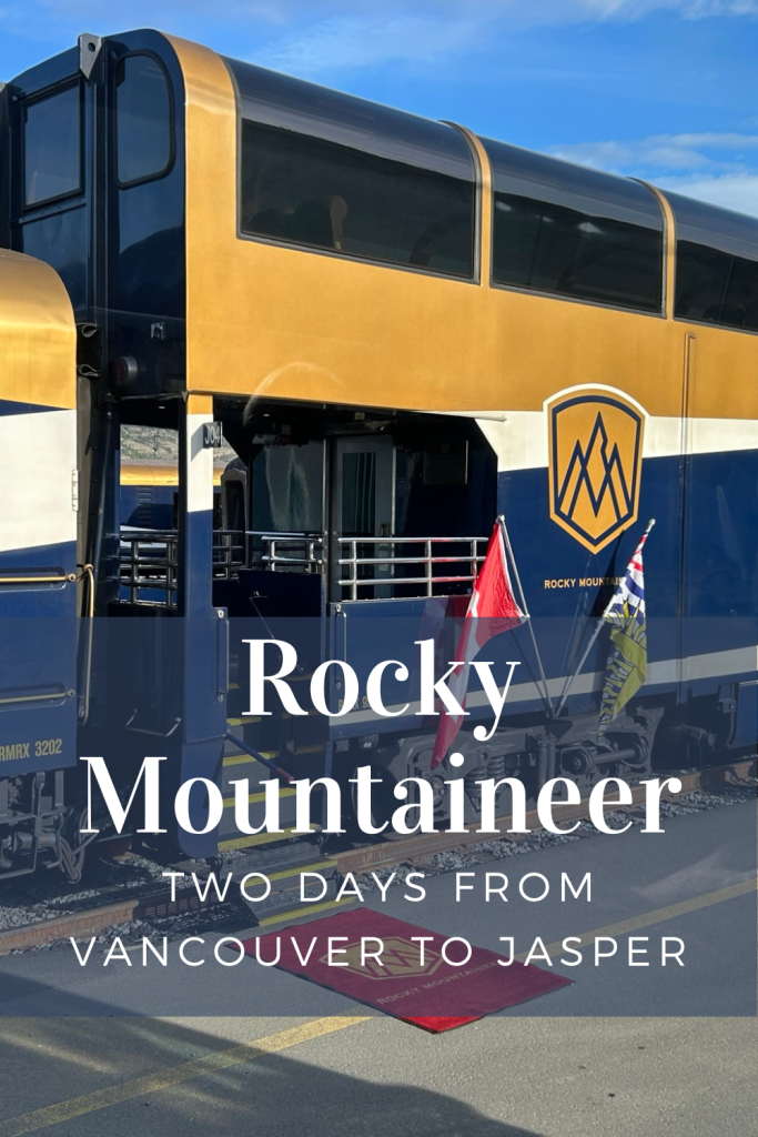 Rocky Moutnaineer train - GoldLeaf class
