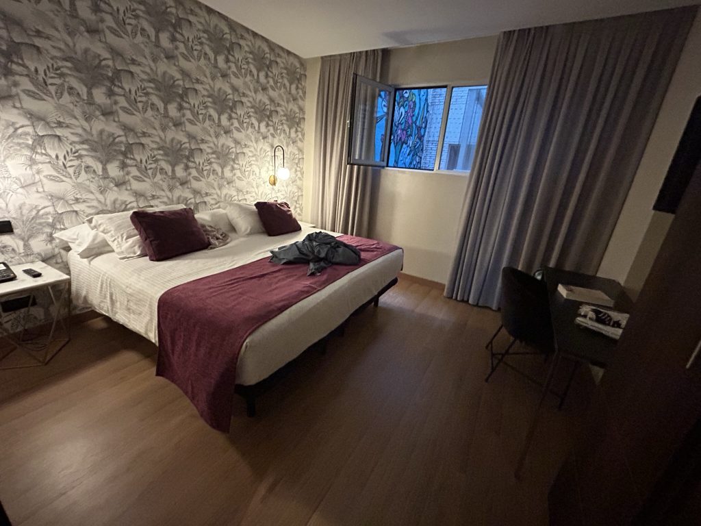 Bedroom at ApartoSuites Jardines de Sabatini in Madrid
