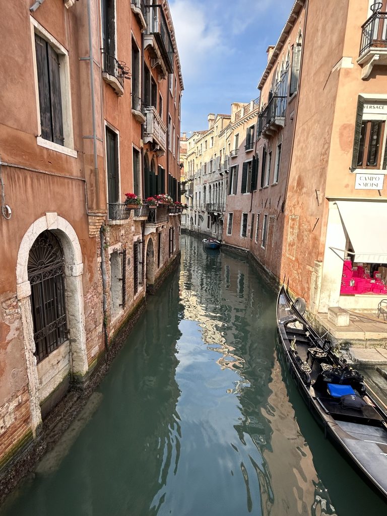 Side canal in Venice