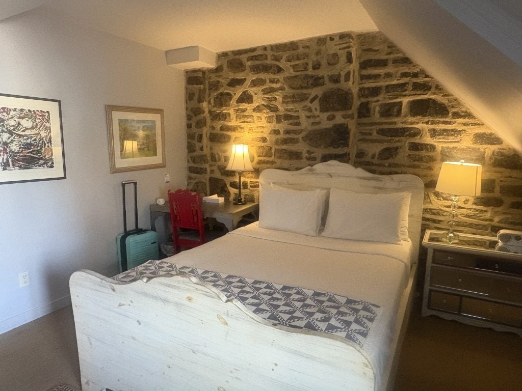 Bedroom in Auberge Place d'Armes in Quebec City