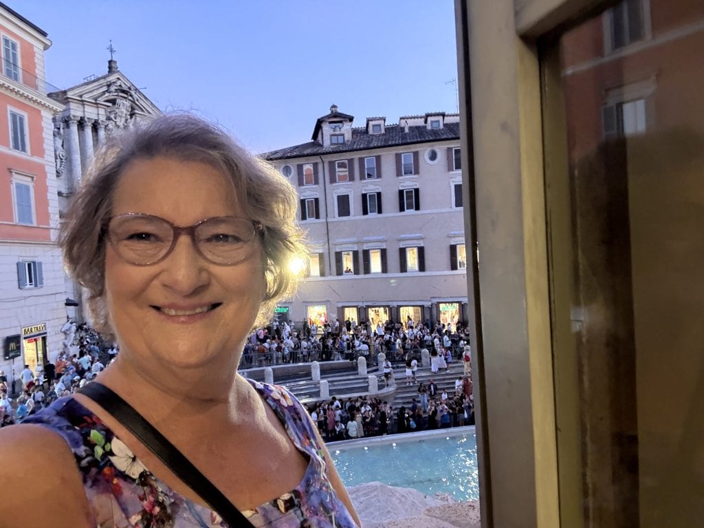 Carol Cram at Great Opera Arias concert in Rome overlooking Trevi Fountain