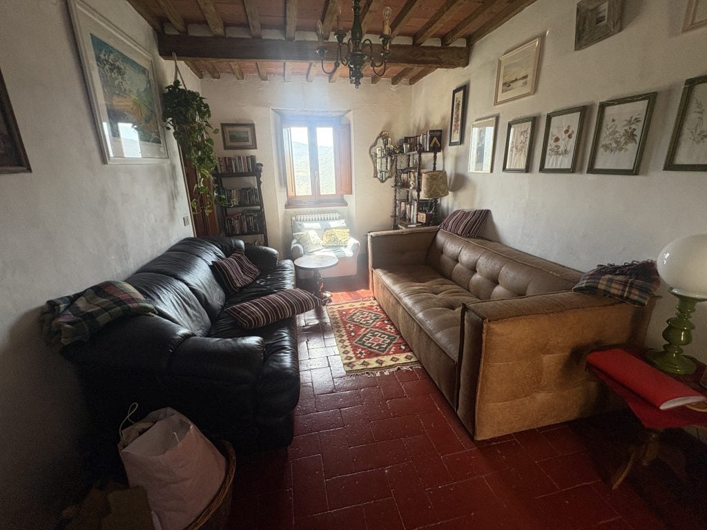 Living room at Casale di Clio, a wrting retreat in Tuscany