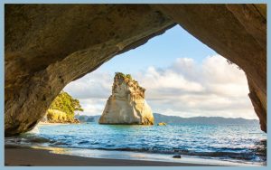 Stunning view of Cathedral Cove on the Coromandel Peninsula in New Zealand