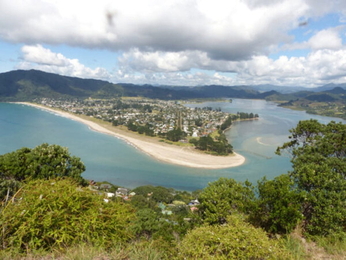 View from the top of Mt. Paku on the Coromandel Peninsula, one of the wonderful sites to discover on New Zealand's North Island