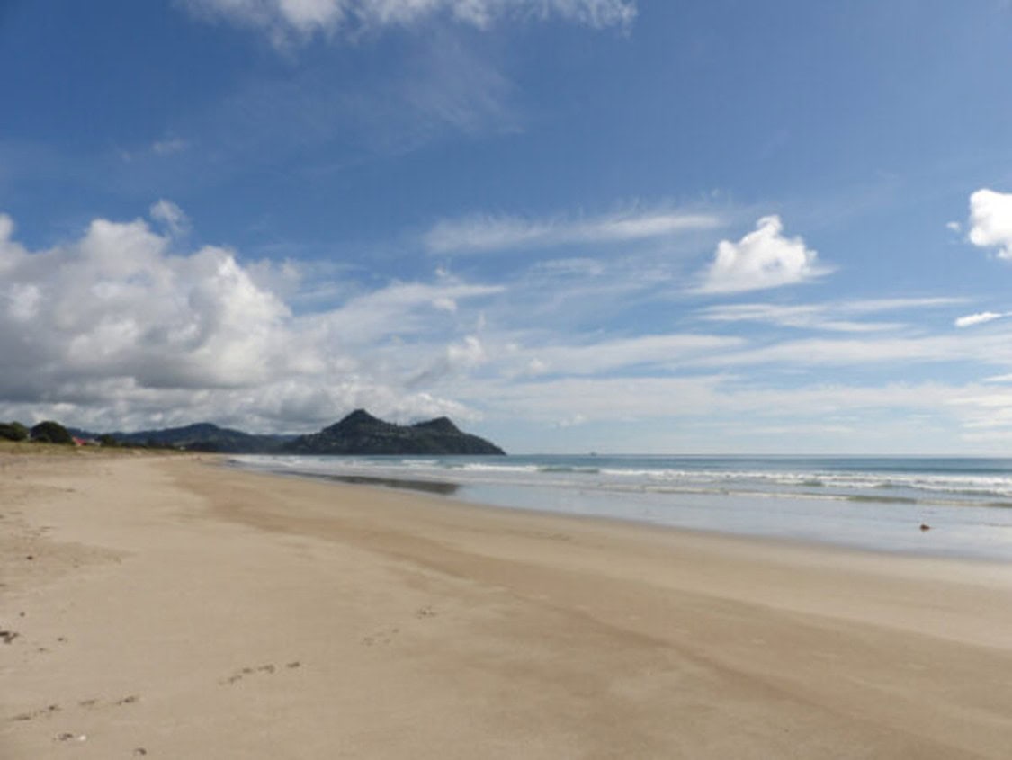 Beach near Pauanui, one of the wonderful sites to discover on New Zealand's North Island
