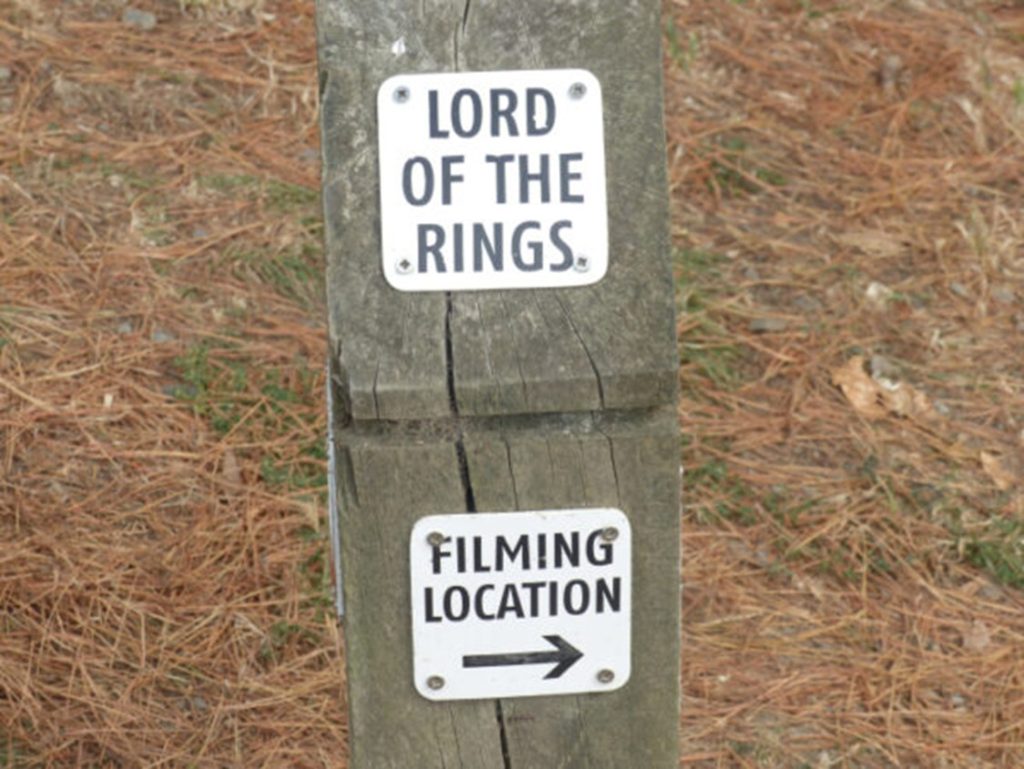 Sign pointing to a filming location for Lord of the Rings in Victoria Park, one of hte stops during a recommended one day visit to Wellington